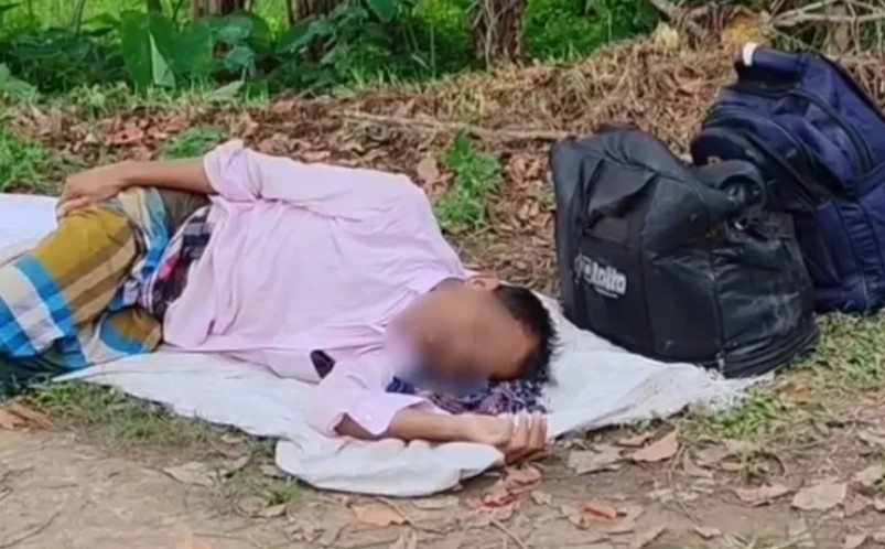 প্রবাসফেরত অসুস্থ জামালকে রাস্তার পাশে ফেলে গেল স্ত্রী-সন্তান